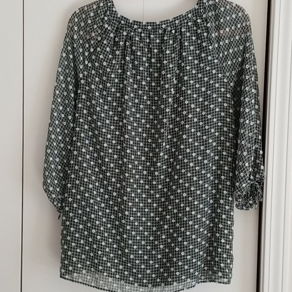 Ladies top - Picture 3 of 4